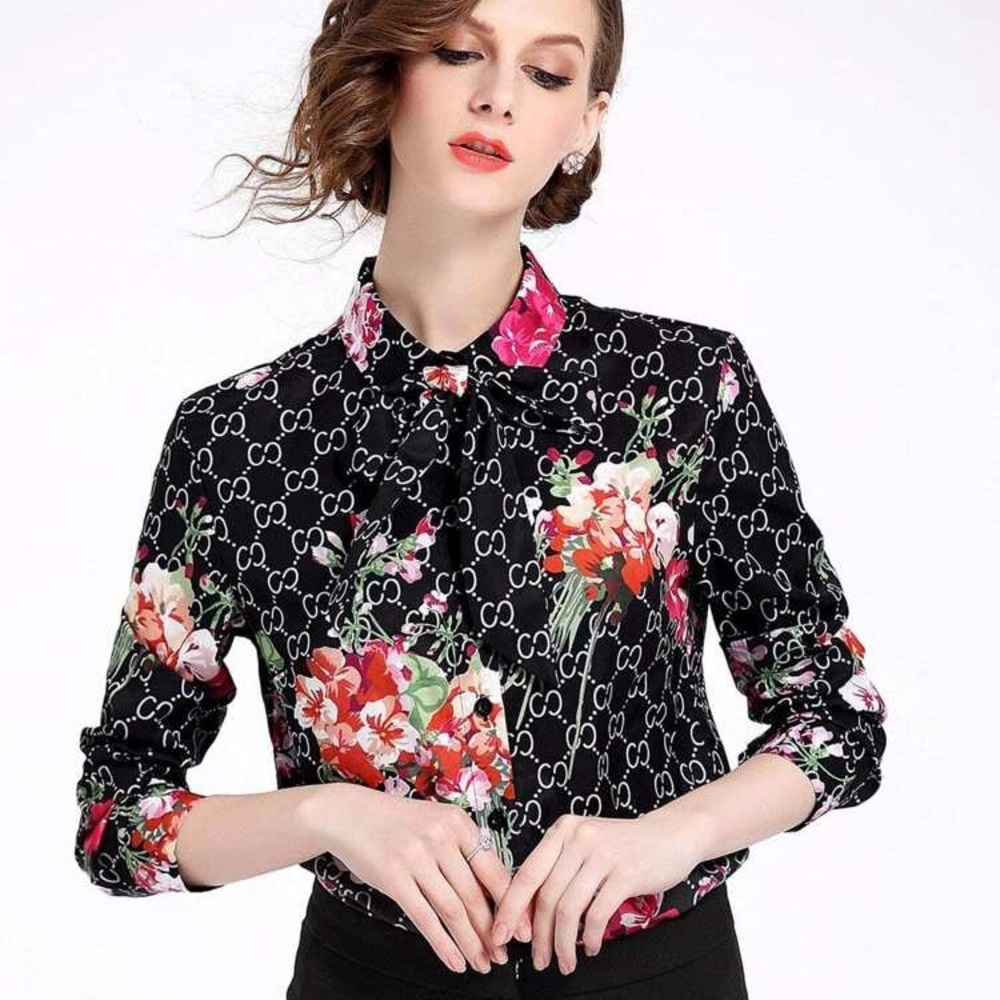 Wencui Language Floral Long-sleeve Blouse‎ with Neck Tie, Size M